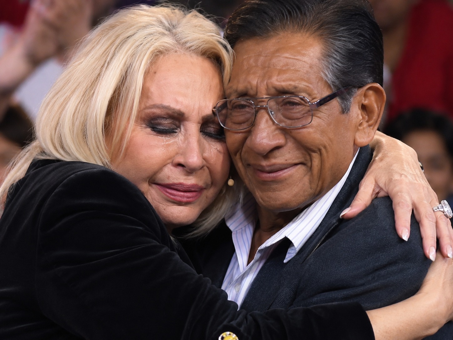 Laura Bozzo despedida al excamarógrafo "Huaycoloro"