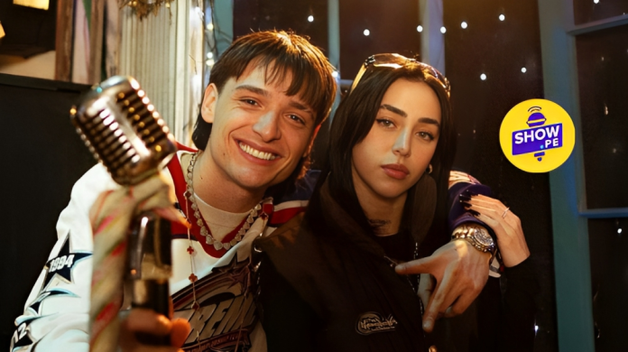 Peso Pluma y Nicki Nicole confirman que son novios con tierno beso en pleno concierto