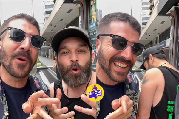 ¡Igualitos! José Peláez y Andrés Salas tuvieron un divertido encuentro: “Con esas suculentas manos”