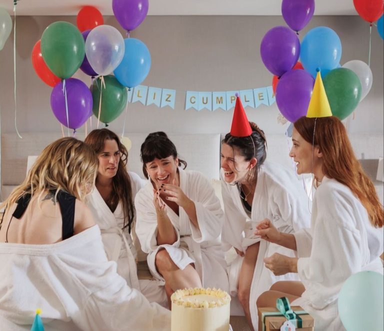 Serie peruana ¨Envidiosa¨ se estrena con rotundo éxito en Netflix