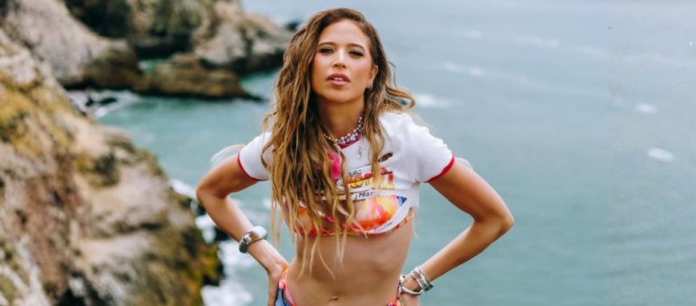 Anna Carina revoluciona la escena musical con su nuevo cumbia-pop “Para Mí”