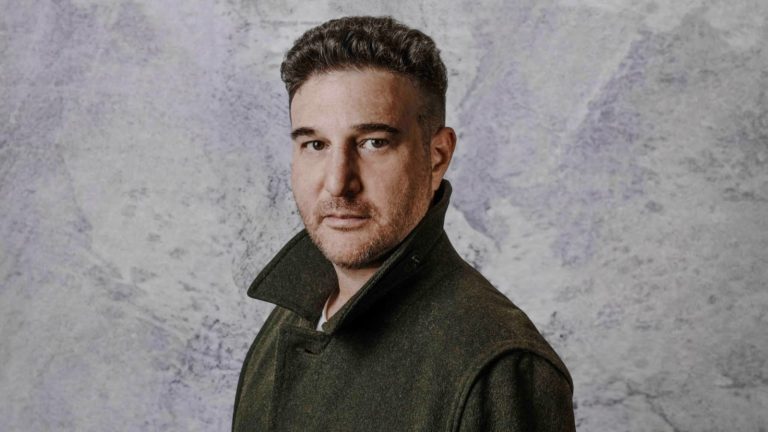Jeffry Fischman inicia su etapa solista con “Alejándome de Ti”
